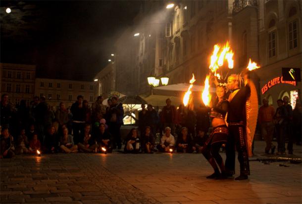 Выступление с огнем на фестивале в Линце Австрия